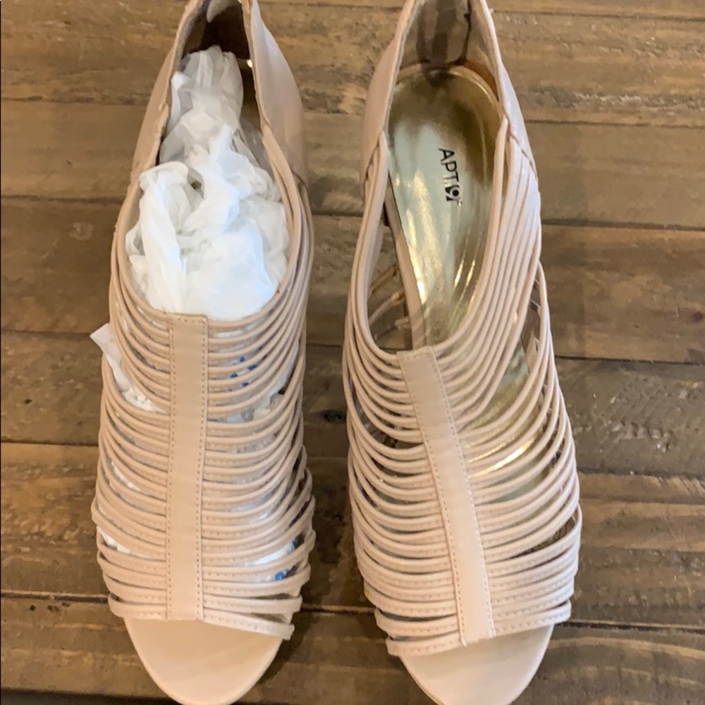 Apt 9 high heel shoes
